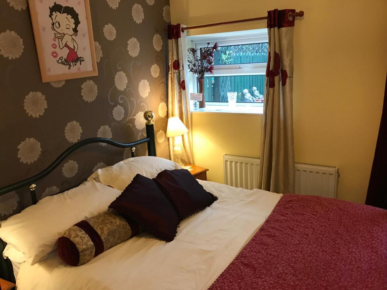 Prince Of Wales Inn Rhymney Ngoại thất bức ảnh