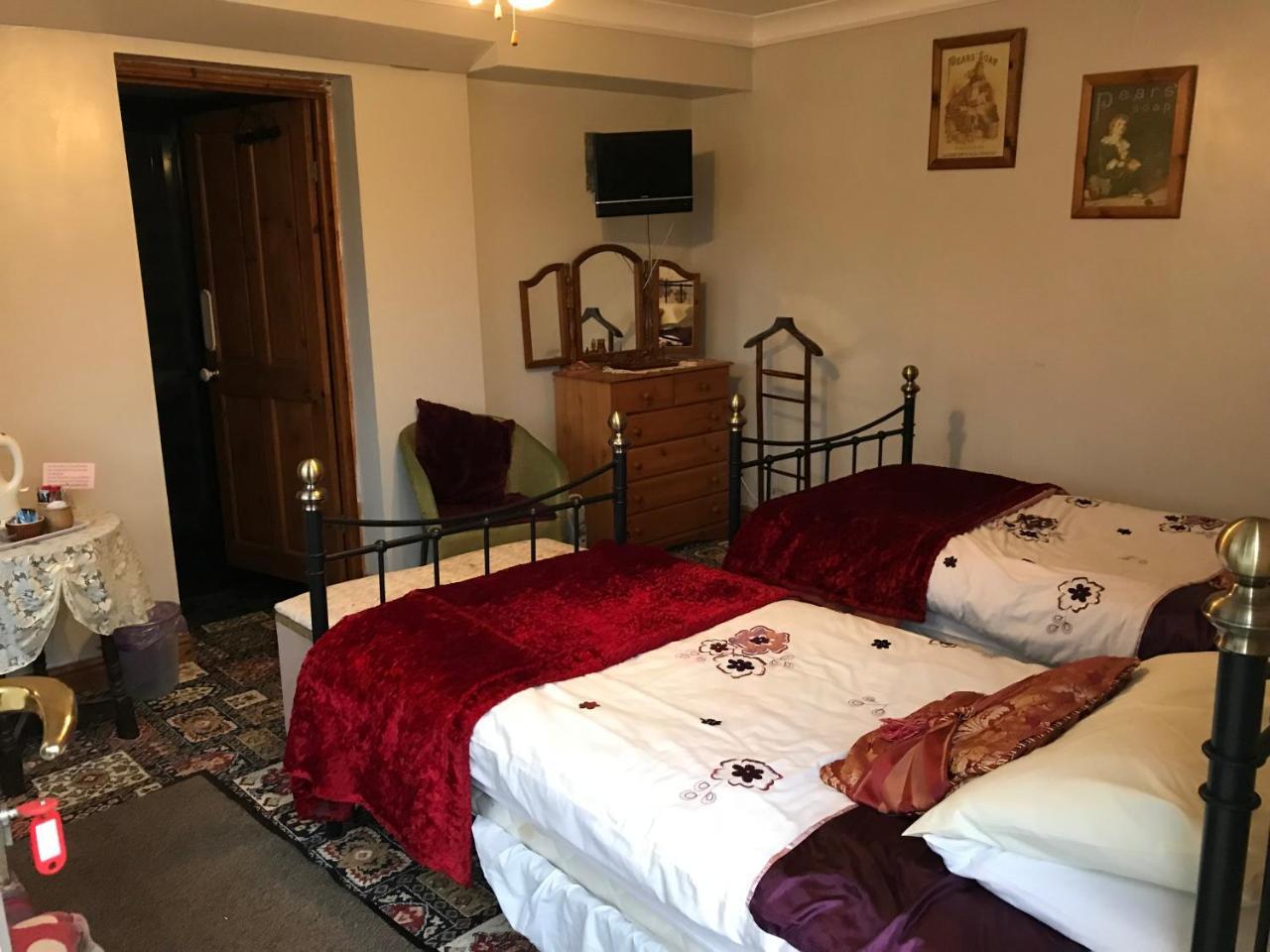 Prince Of Wales Inn Rhymney Ngoại thất bức ảnh