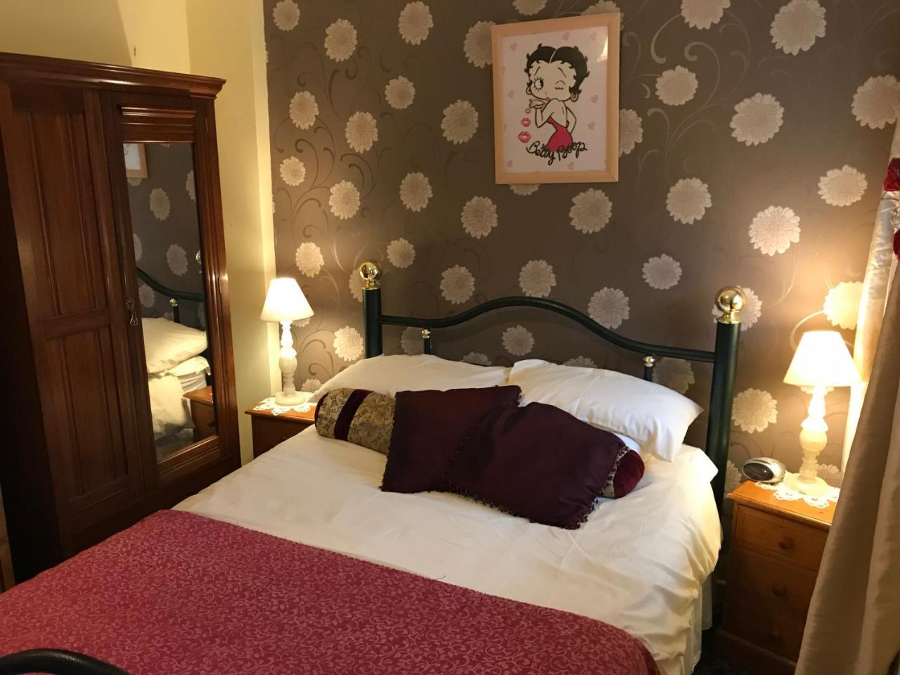 Prince Of Wales Inn Rhymney Ngoại thất bức ảnh